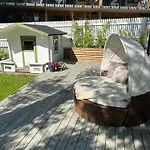 Sandstad, Lilleby I Βίλα *