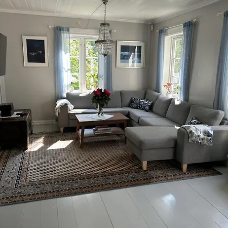 Villa Sandstad, Lilleby I